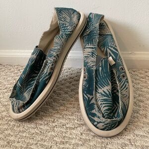 Sanuk slip on shoes